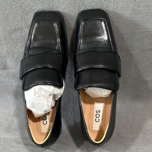 COS Black Womens Square-Toe Leather Loafers